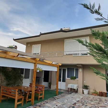 Appartments Kristi&Iris Vlore Bagian luar foto