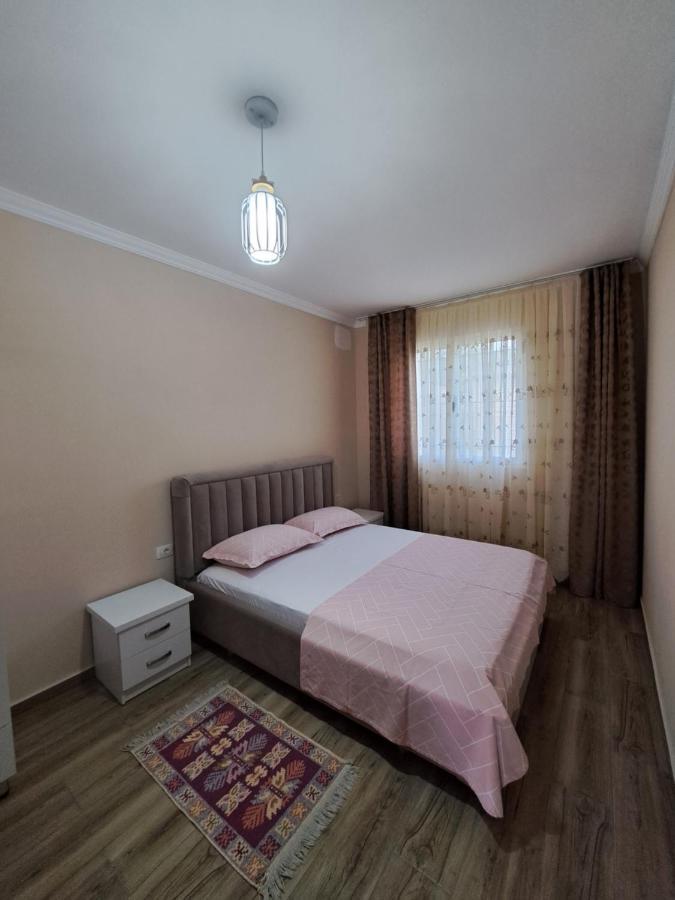 Appartments Kristi&Iris Vlore Bagian luar foto